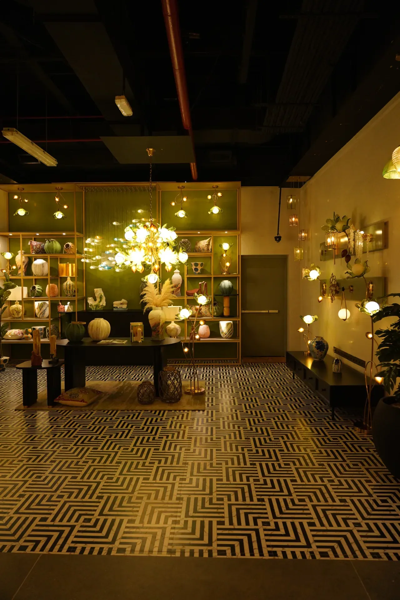 Retail interior design and shop fit out project in Dubai by CBD Projects LLC - 045