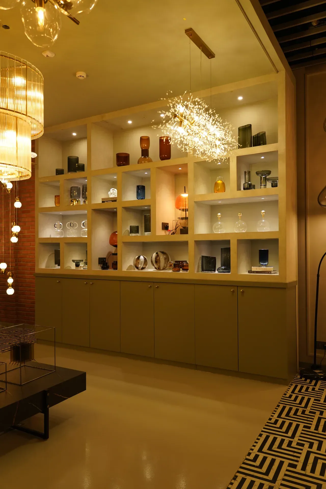 Retail interior design and shop fit out project in Dubai by CBD Projects LLC - 056
